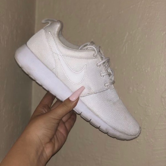 womens roshes